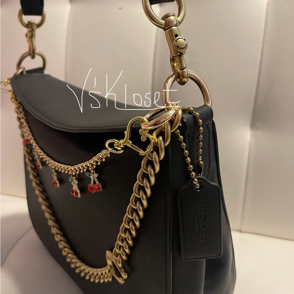 ❤️SOLD❤️Pre-Loved 2021 Coach Black Leather Bag with gold tone chain attached. - Picture 11 of 12